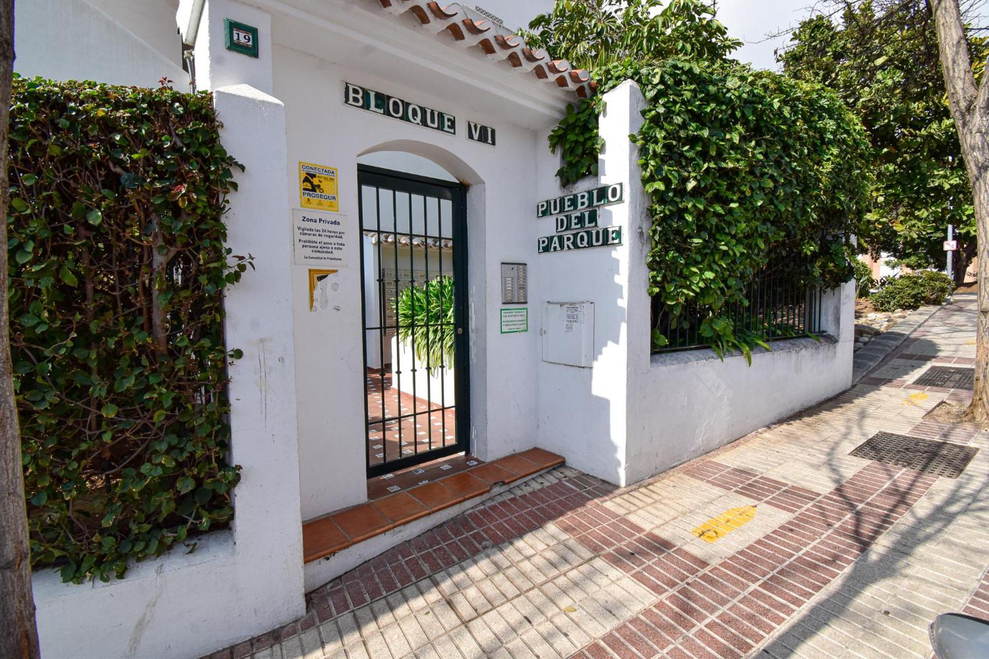 Lejlighed Urb Pueblo Del Parque, Luxury 2 Bedroom Apartment. Fantastic Location. Benalmádena