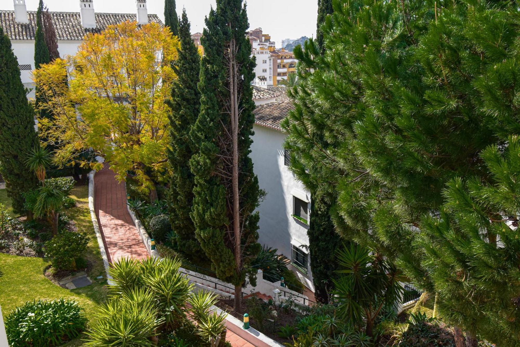 Urb Pueblo Del Parque, Luxury 2 Bedroom Apartment. Fantastic Location. Benalmádena